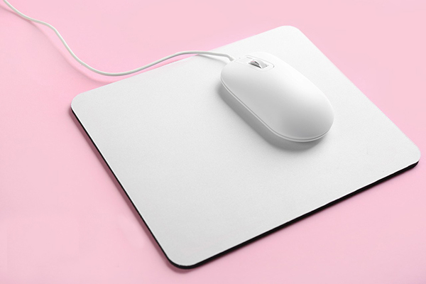 The Ultimate Guide to Choosing the Perfect Mouse Pad: Factors to Consider