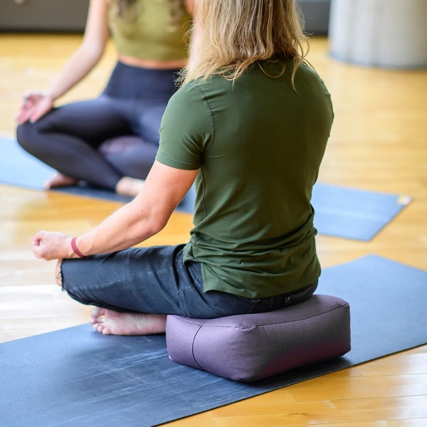Meditation for Beginners: Steps, Preparation, and the Right Equipment